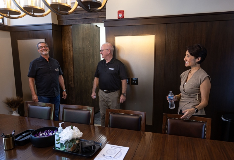 July 25, 2025: Senator Kim visits Hidden Still Distillery