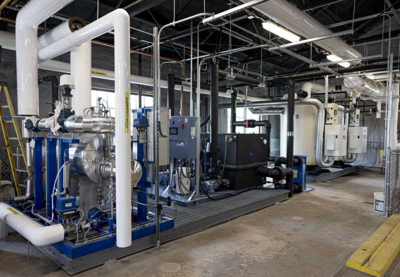 July 25, 2025: Senator Kim visits Hidden Still Distillery