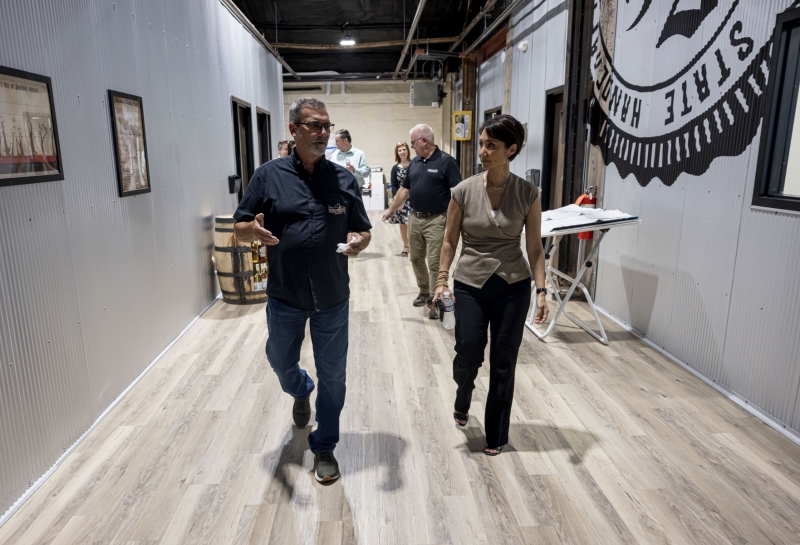 July 25, 2025: Senator Kim visits Hidden Still Distillery