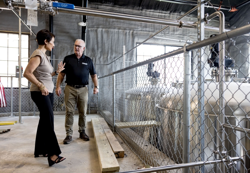 July 25, 2025: Senator Kim visits Hidden Still Distillery
