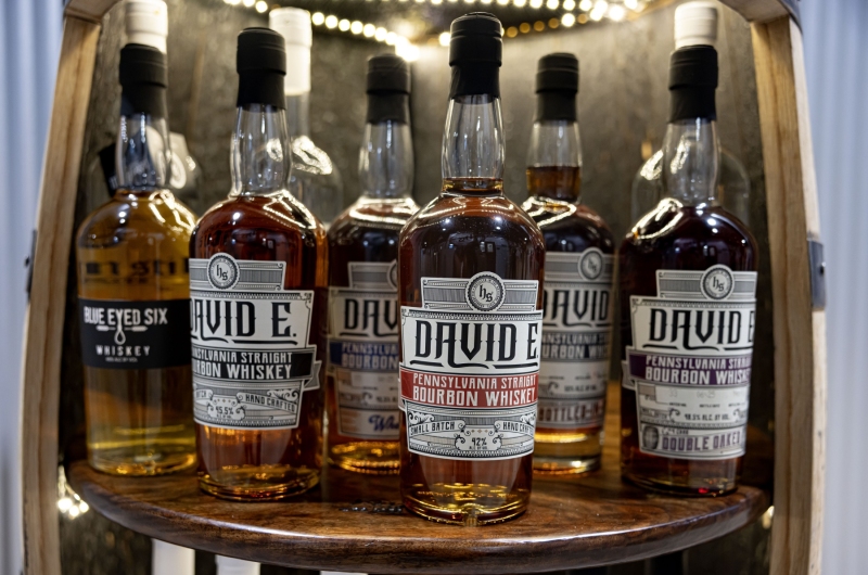 July 25, 2025: Senator Kim visits Hidden Still Distillery