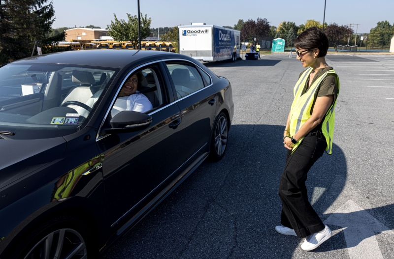 September 13, 2025: Senator Kim Hosts Shredding Event