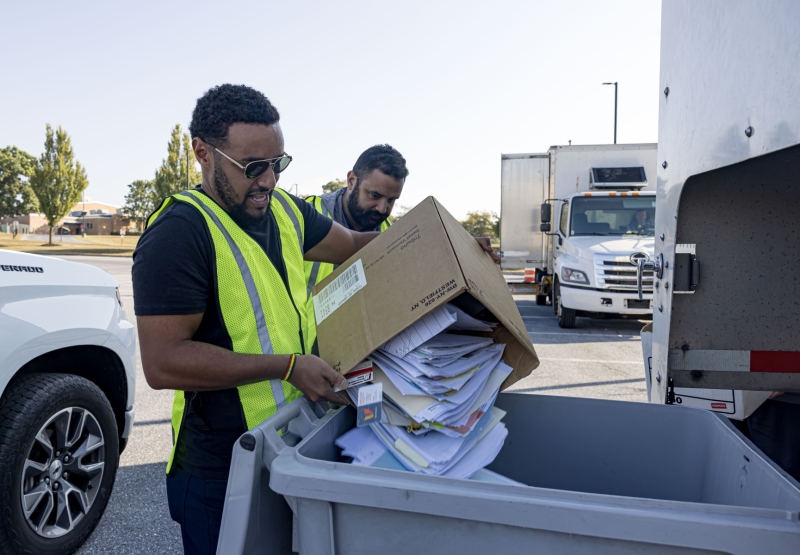 September 13, 2025: Senator Kim Hosts Shredding Event